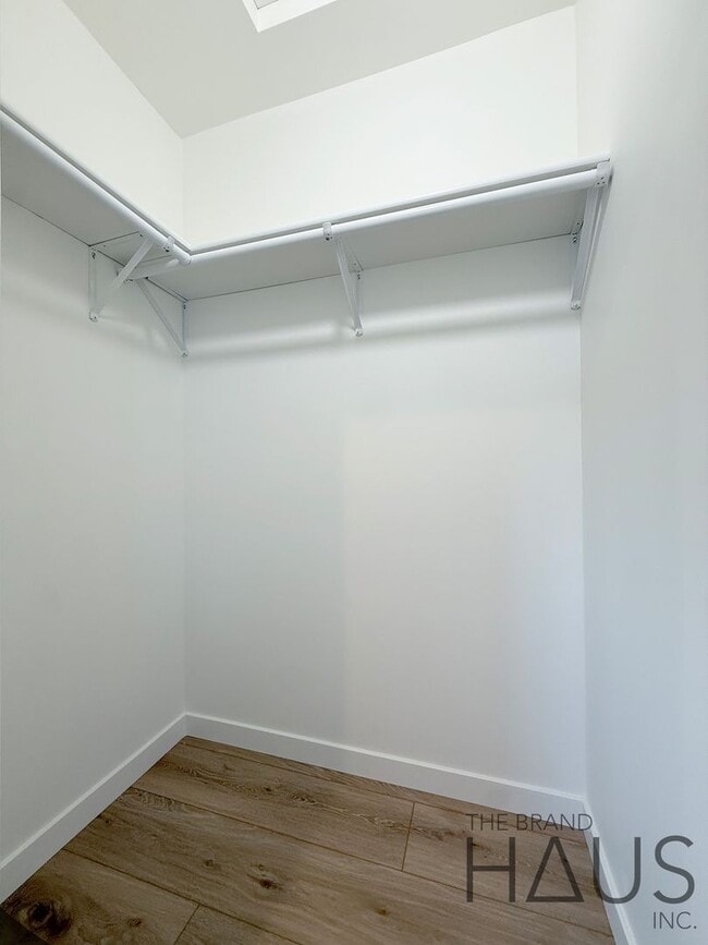 Building Photo - Brand-New 1-Bedroom, 1-Bathroom, 1-Compact Carport - Vaulted Ceilings in Belmont Heights