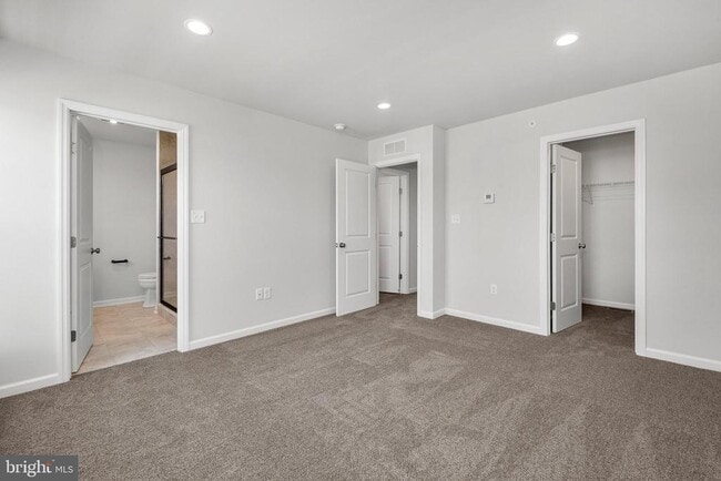 Building Photo - 3091 Herr St