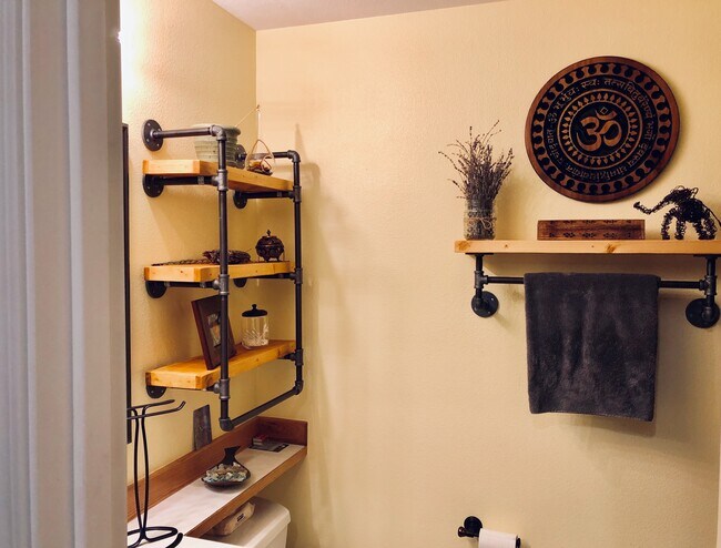 Guest Bathroom - 16255 SW Audubon St