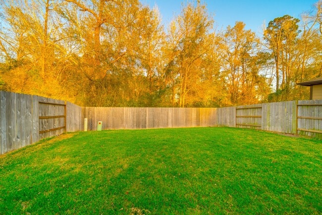 Building Photo - 27618 Mesabe Dr