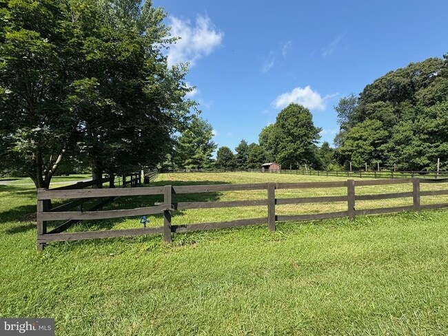Building Photo - 137 Elk Ranch Park Rd
