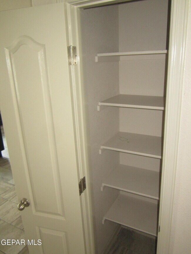 Building Photo - 323 Malta St