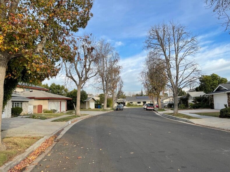 Building Photo - 13353 Killion St