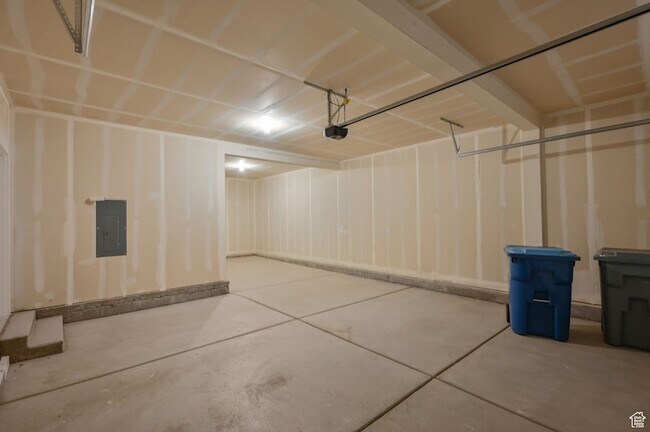 Building Photo - 1034 S 850 W