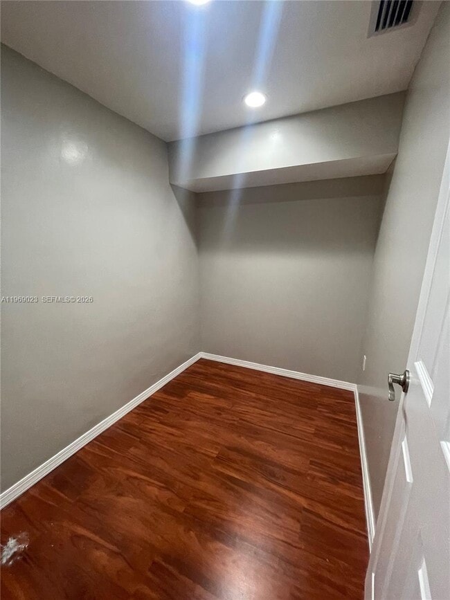 Building Photo - 4960 SW 119th Ave