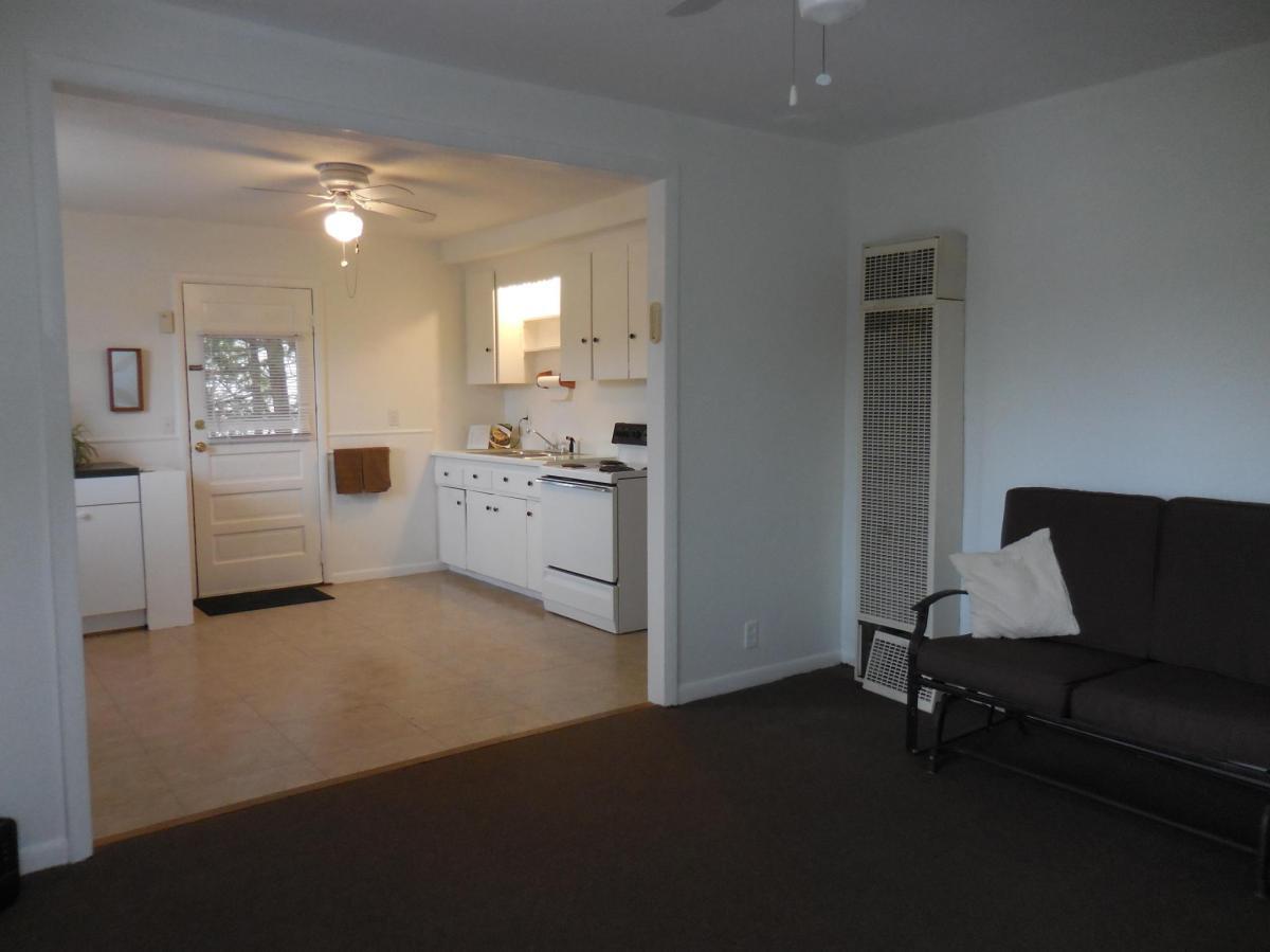 Building Photo - 275 Parkway