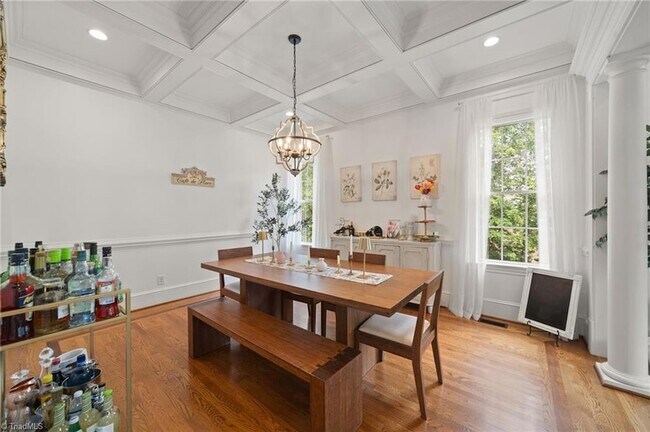 Building Photo - 7517 Henson Forest Dr
