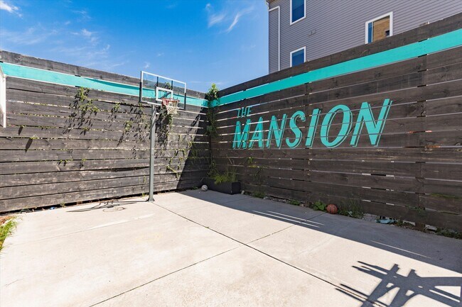 Building Photo - 1519-21 N 16TH ST Unit A4