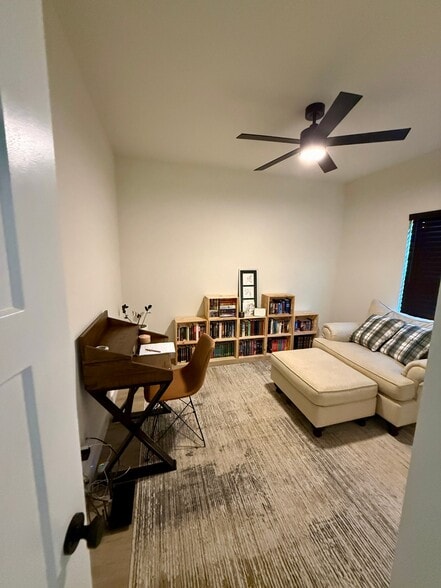 Building Photo - 5319 Upshaw Dr
