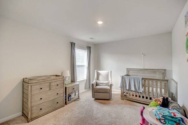 Building Photo - Summerville Home Rental