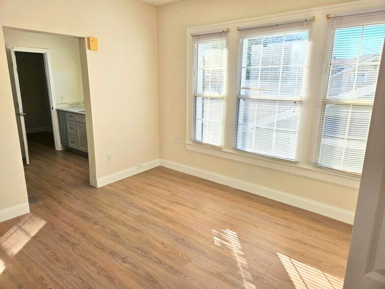 Building Photo - 2650 Post St