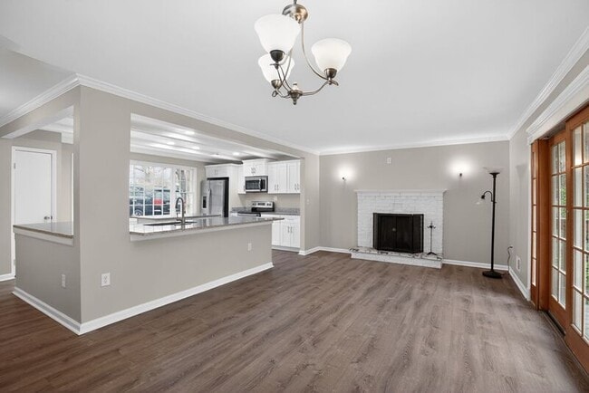 Building Photo - 8512 Rose Marie Dr