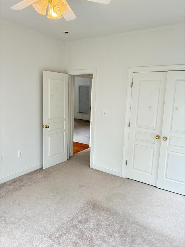 Building Photo - 3704 Shadow Ridge Rd N