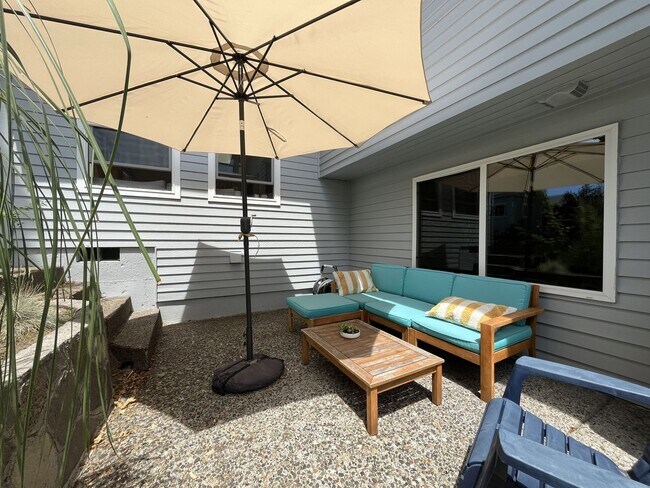 Building Photo - Bright and Open 4 Bedroom Cedar Mill Home with Vaulted Ceilings, Skylights & Multiple Living Areas