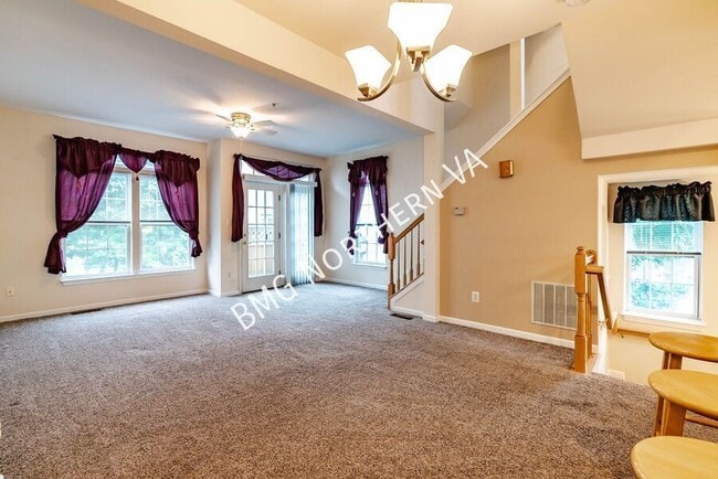 Building Photo - 5819 Pearson Ln