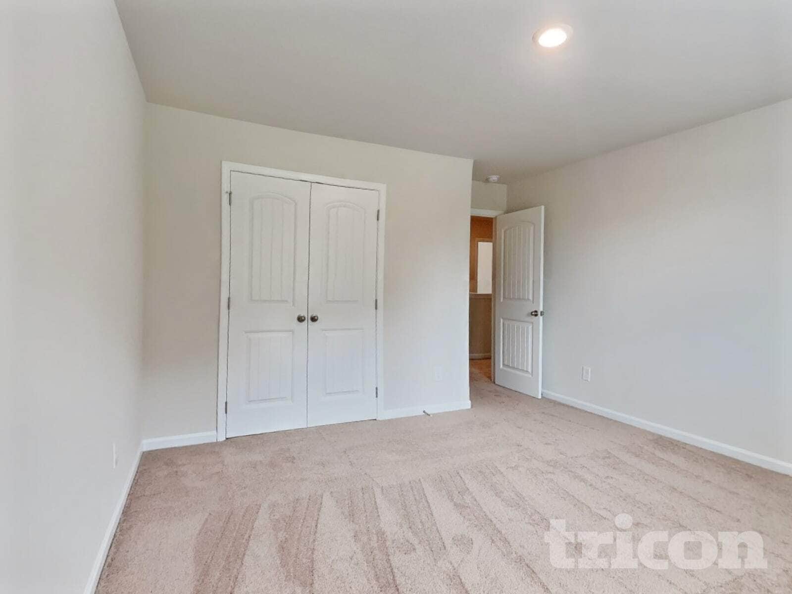 Building Photo - 294 Coleshill Rd