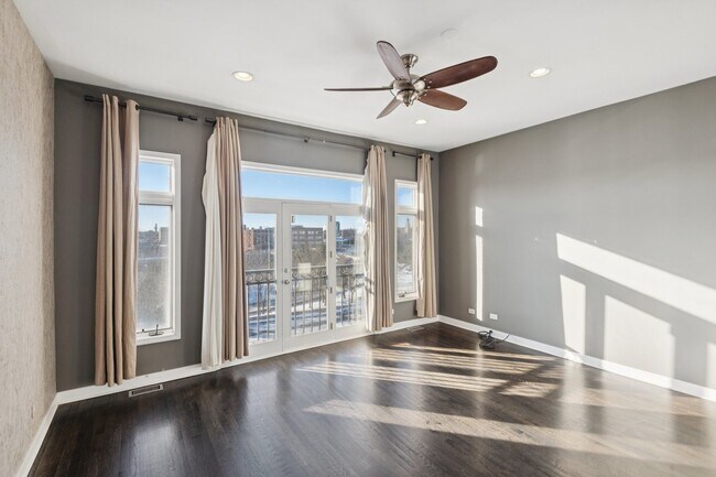 Building Photo - 937 N Willard Ct