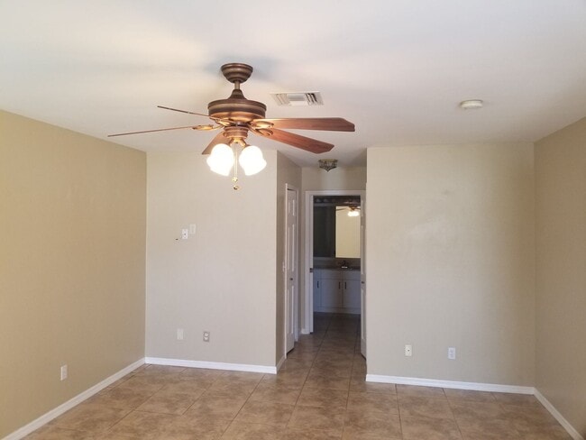 Building Photo - 2321 SW 19th St