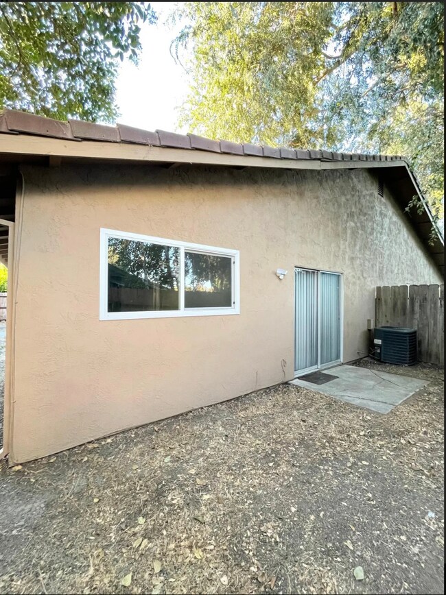 Building Photo - 1788 Long Barn Way