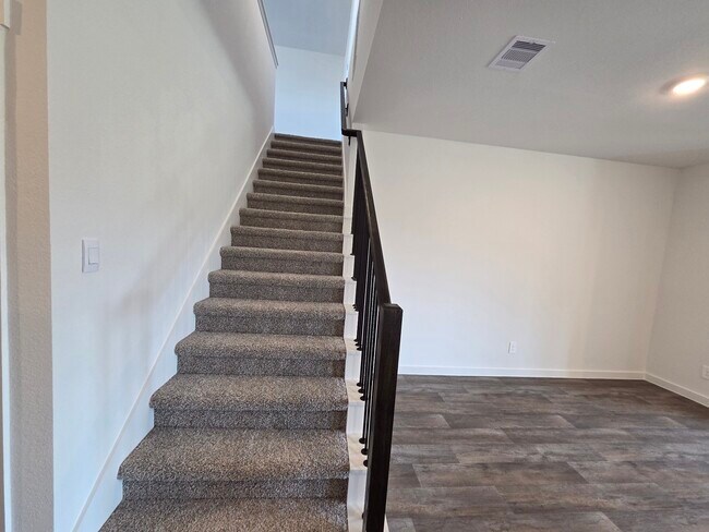 Building Photo - 1551 Cinque Terre Way