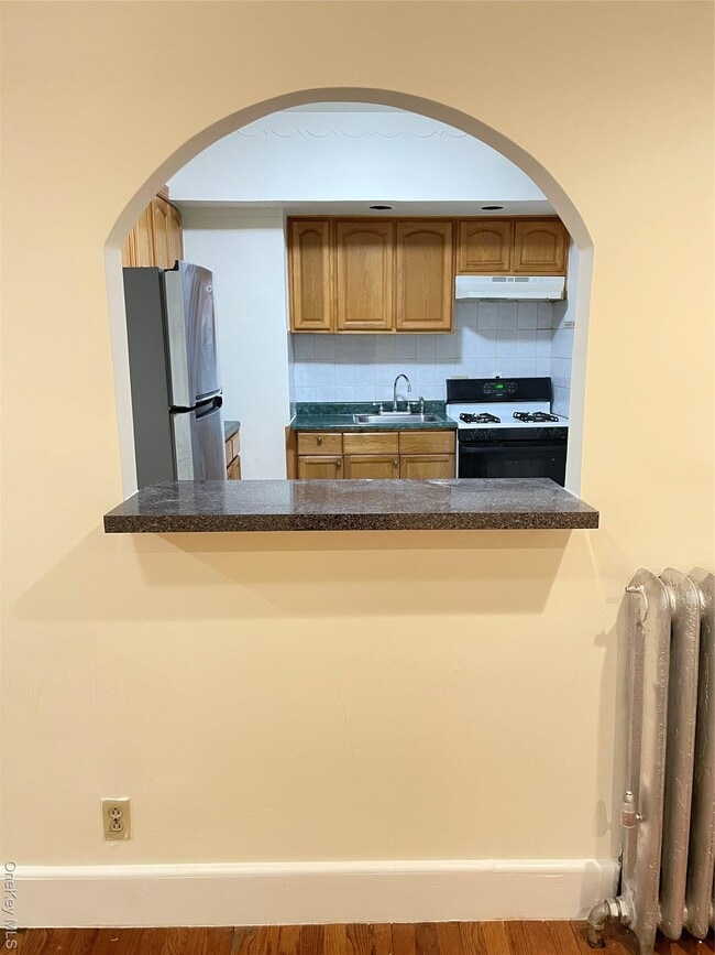 Building Photo - 4433 Carpenter Ave