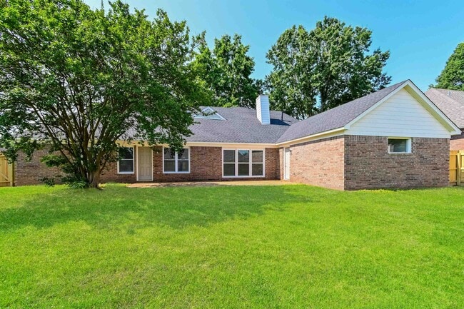 Building Photo - 7360 Red River Cove