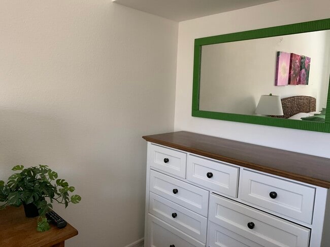 Building Photo - 55578 Southern Hill