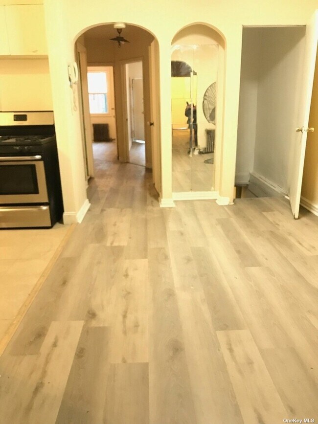 Building Photo - 114-60 Van Wyck Expy