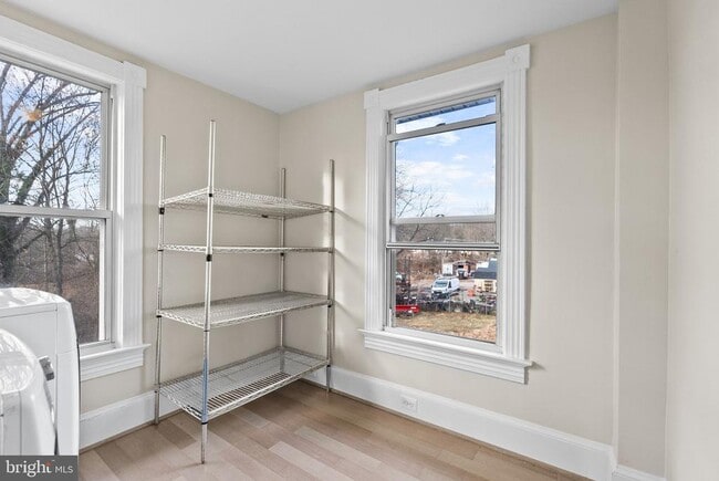 Building Photo - 10512 Warfield St