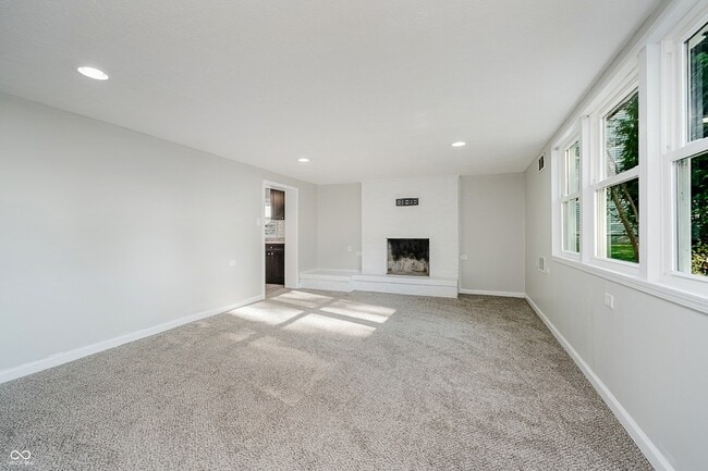 Building Photo - 324 N Tennessee St