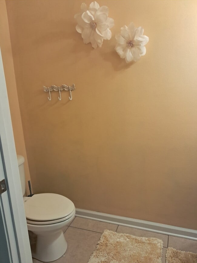 Building Photo - 317 Sand Oak Blvd