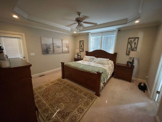 Building Photo - 4 Bedroom 3.5 Bath Home in Carolina Lakes!