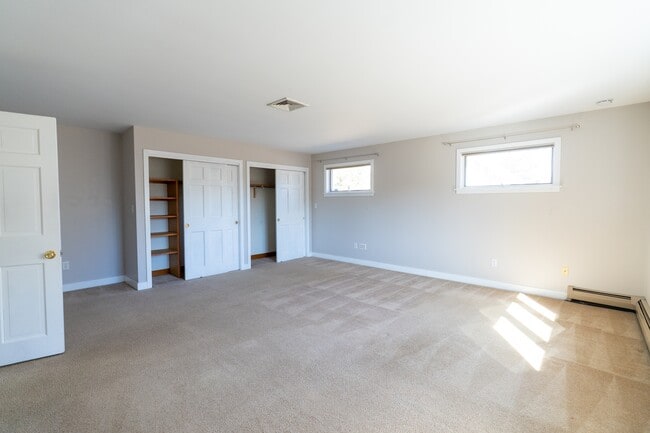 Building Photo - 363 Blackstrap Rd