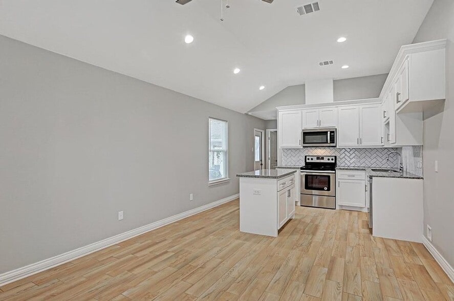 Building Photo - 5217 Sherman St