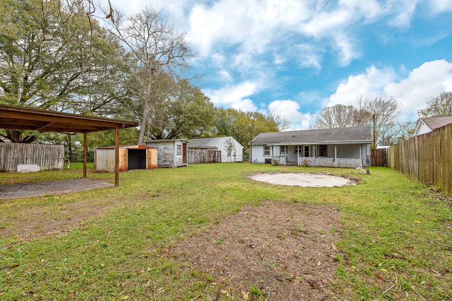 Building Photo - 223 Fair Ave