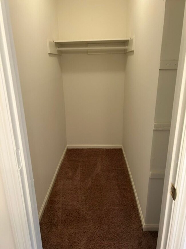 Building Photo - 1441 Autumnridge Dr