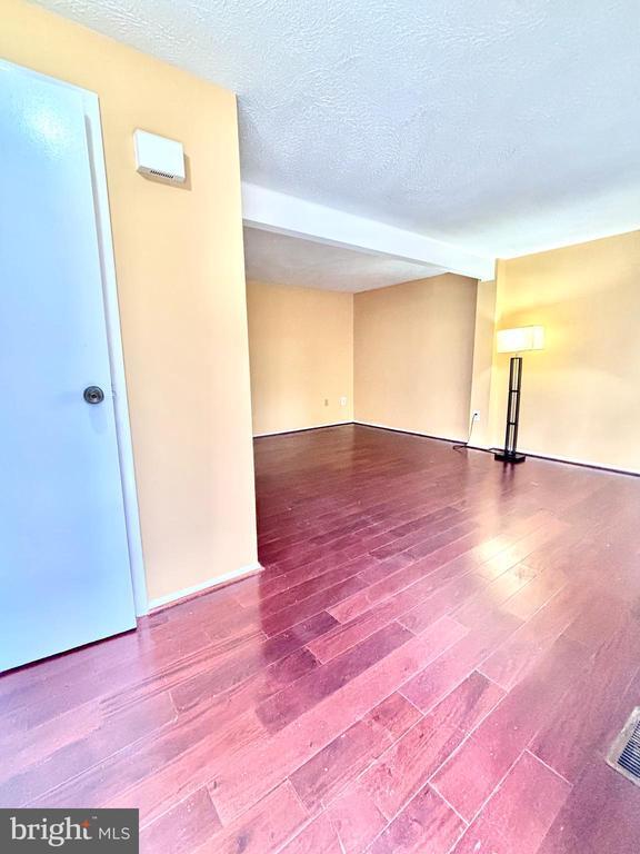 Building Photo - 6226 Hillside Rd