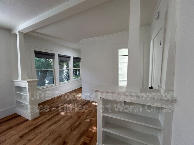 Building Photo - 1208 Hawthorne Ave