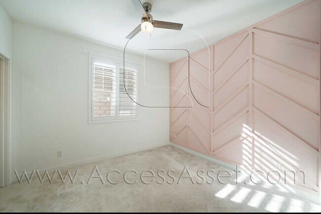 Building Photo - Spacious 4 Bed/3.5 Bath Gem Home In Menifee!