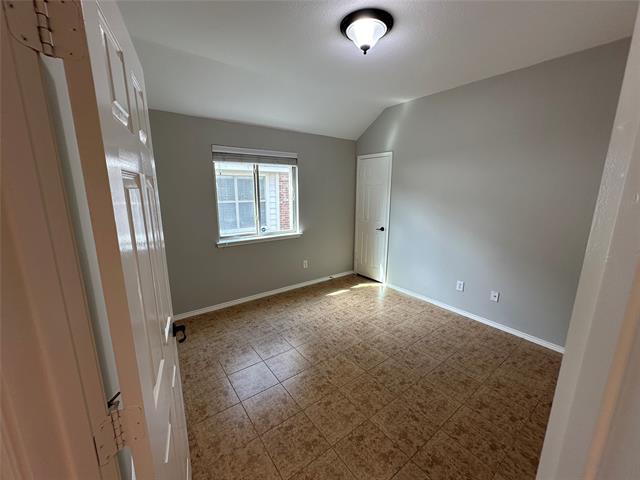 Building Photo - 9321 Fenway Dr