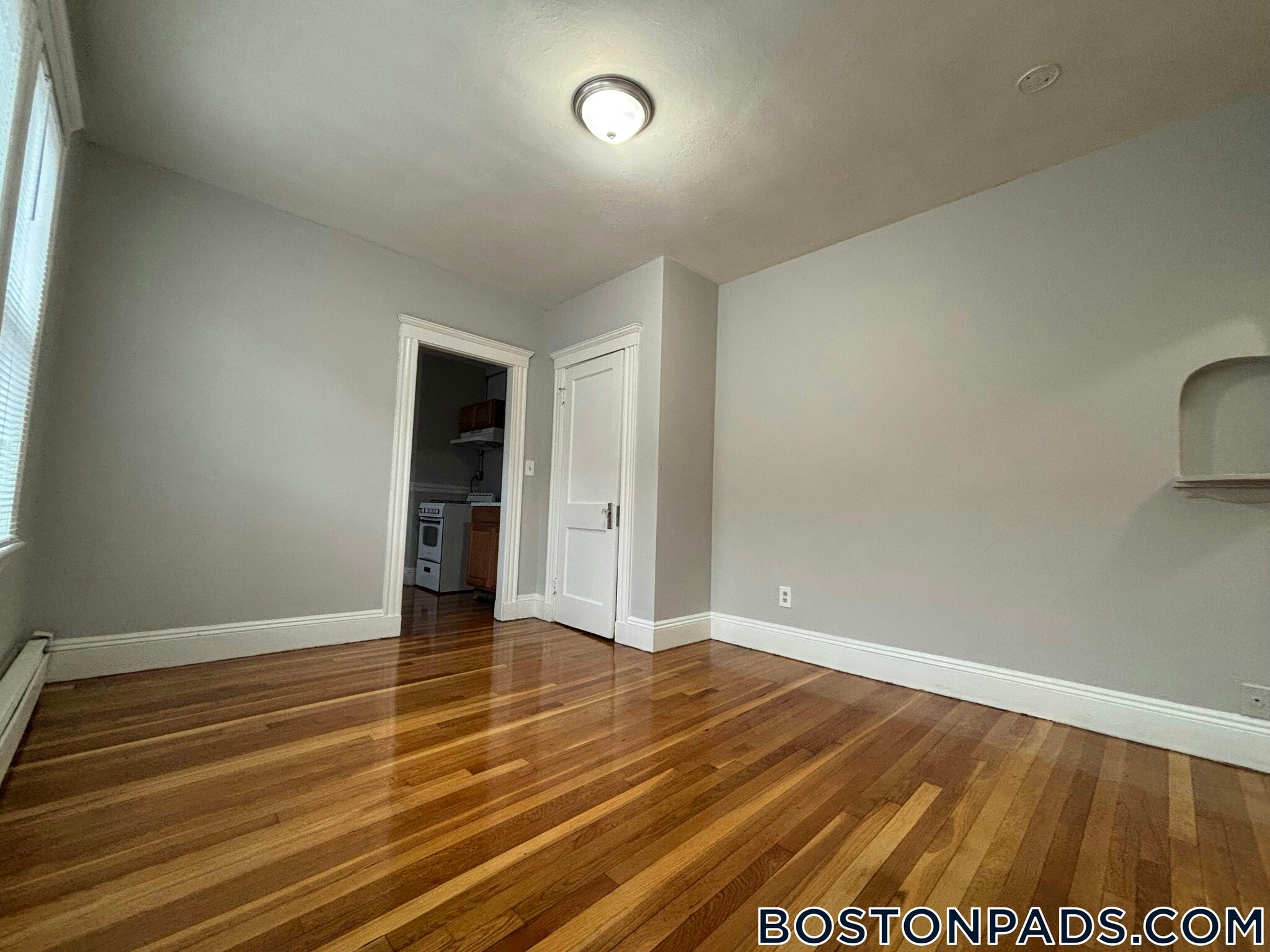 Building Photo - 38 Estes St