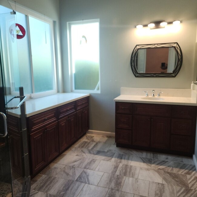 Building Photo - Single Level House in Carlsbad, 4 bed 2.5 bath, 3 car garage on a Cul de sac