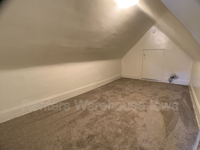 Building Photo - 1071 23rd St