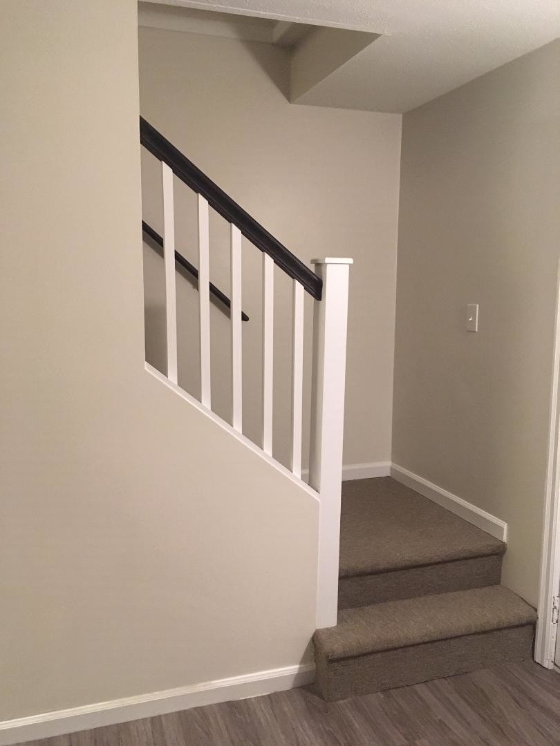 Building Photo - 245 Colonial Ave