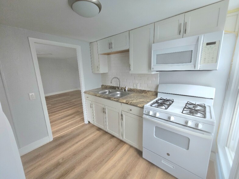 Building Photo - 25 Saltonstall St