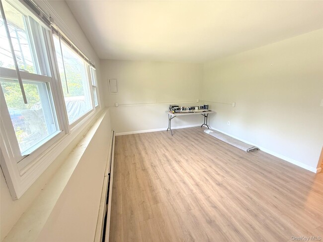 Building Photo - 44 S Rockland Ave