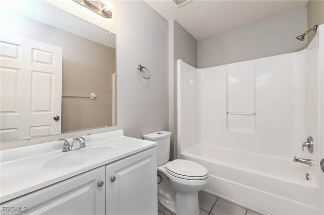 Building Photo - 3216 9th St SW