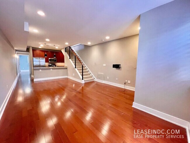 Building Photo - 1004 N Street NW-#1