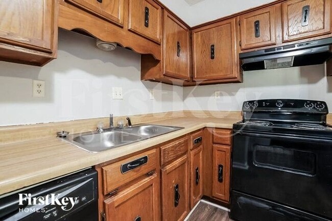 Building Photo - 6709 Valley Park Dr