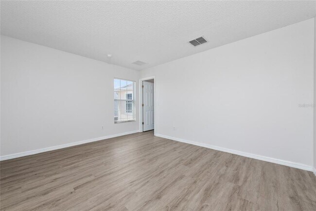 Building Photo - 746 Lockbreeze Dr